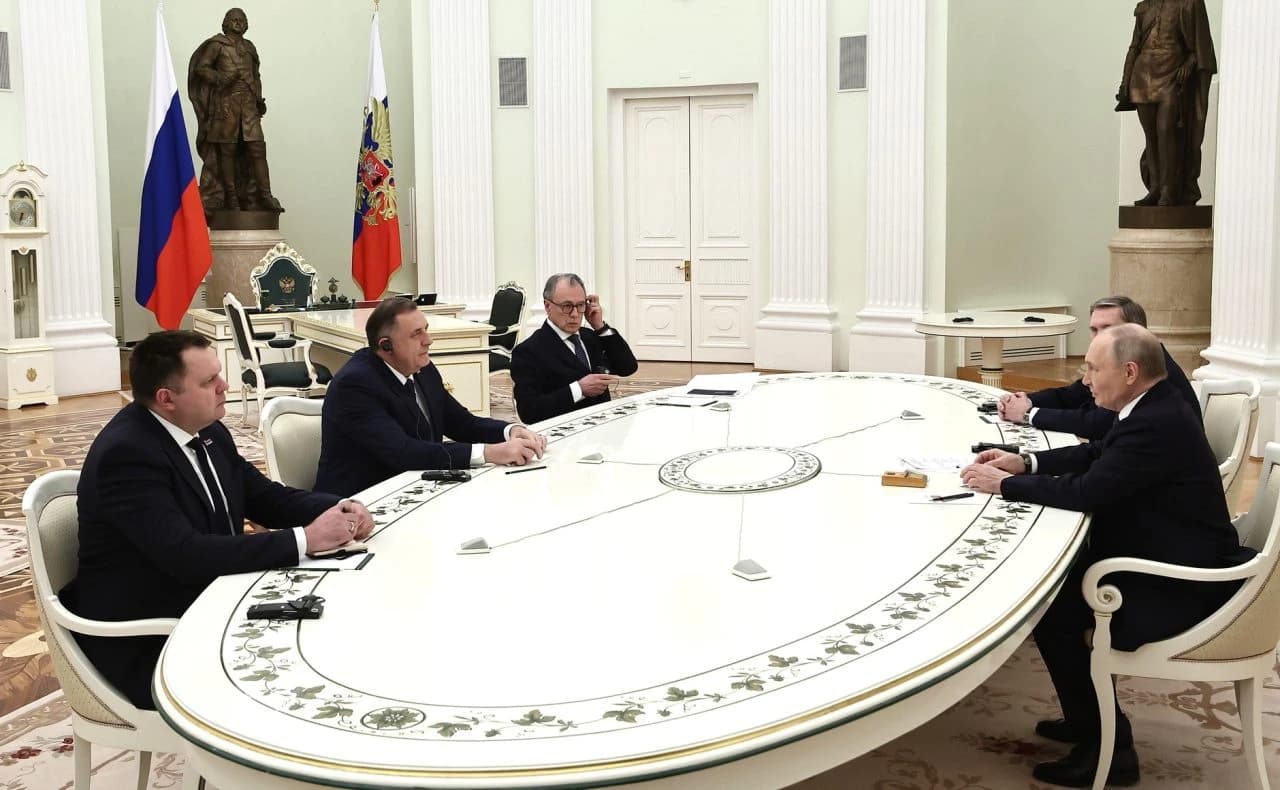 Dušan Perović (sa Dodikove lijeve strane) tokom sastanka sa Putinom (FOTO: Kremlin.ru)