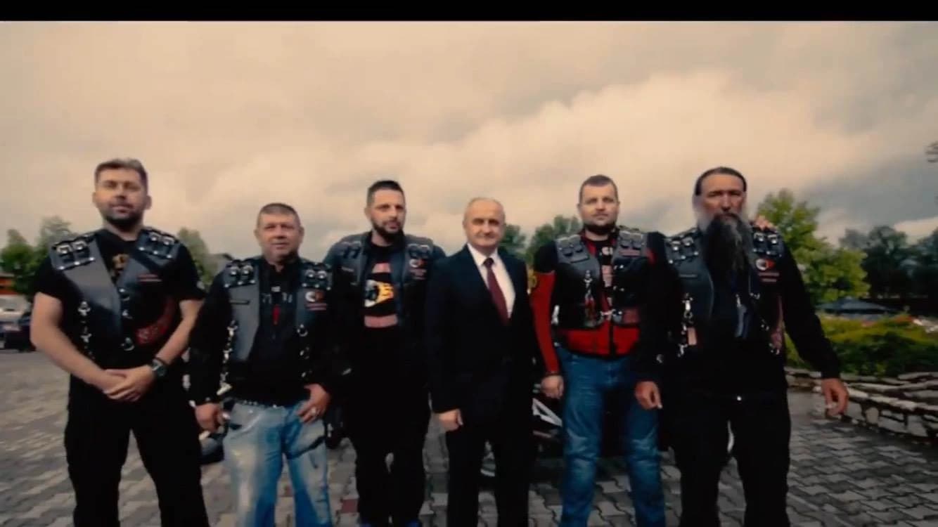 Goran Tadić, Petar Đokić i pripadnici Noćnih vukova (FOTO: Noćni vukovi)