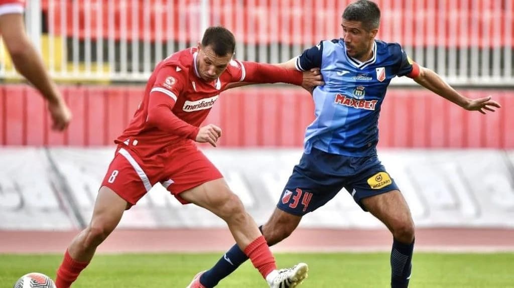 Dino Hasanović (broj 8)