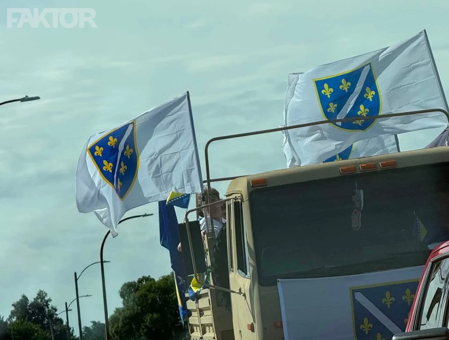 Navijači BiH na utakmicu stižu u kamionu