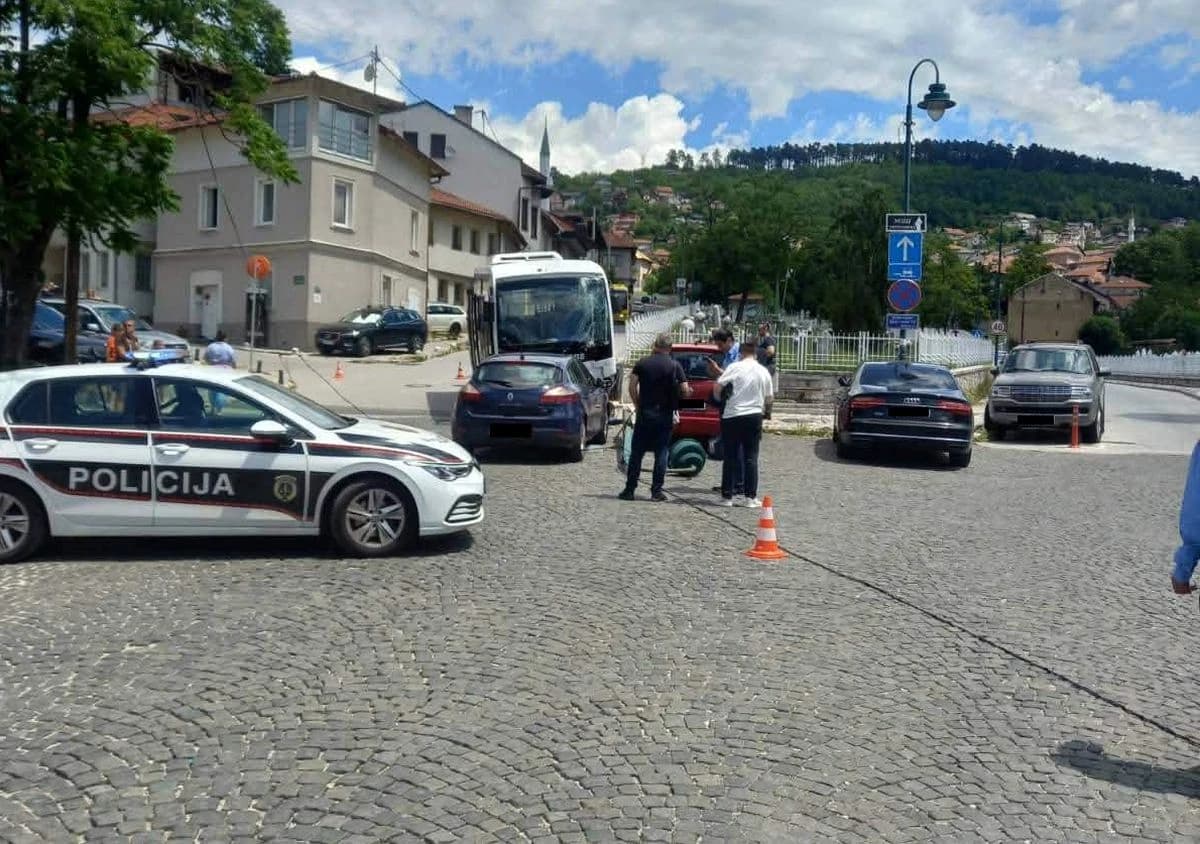 Minibusu na Kovačima otkazale kočnice