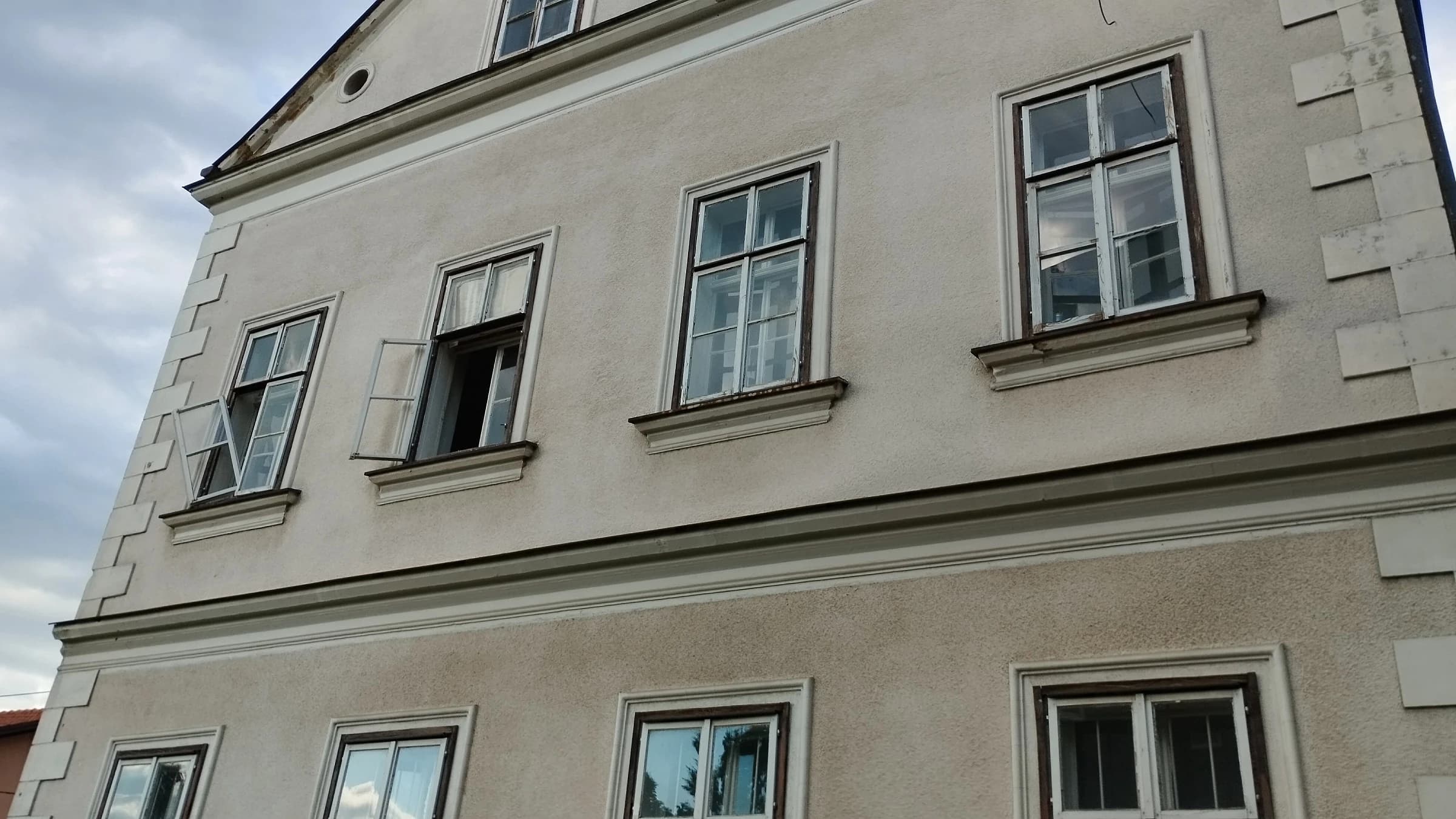 U neuvjetnu zgradu planira se uložiti više od milion KM
