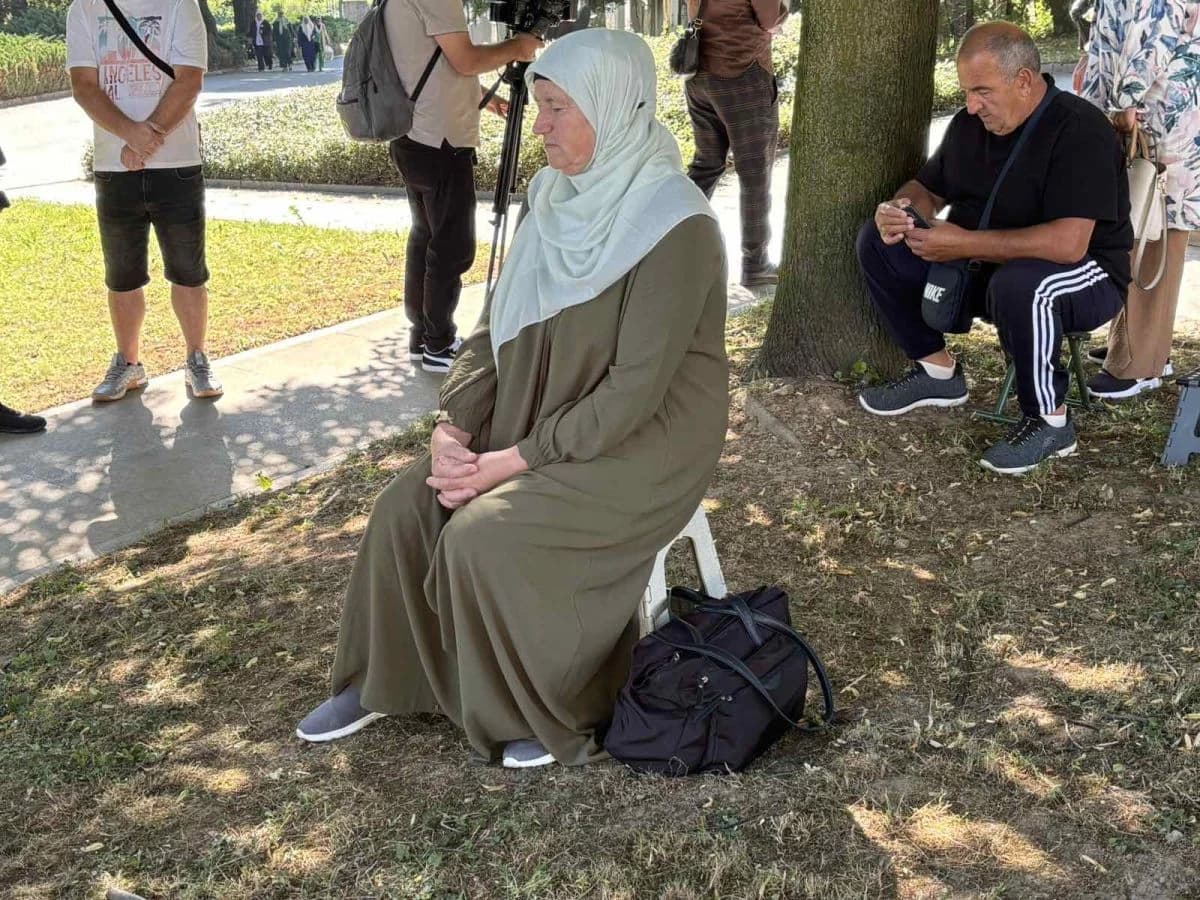 Ispraćaj tabuta