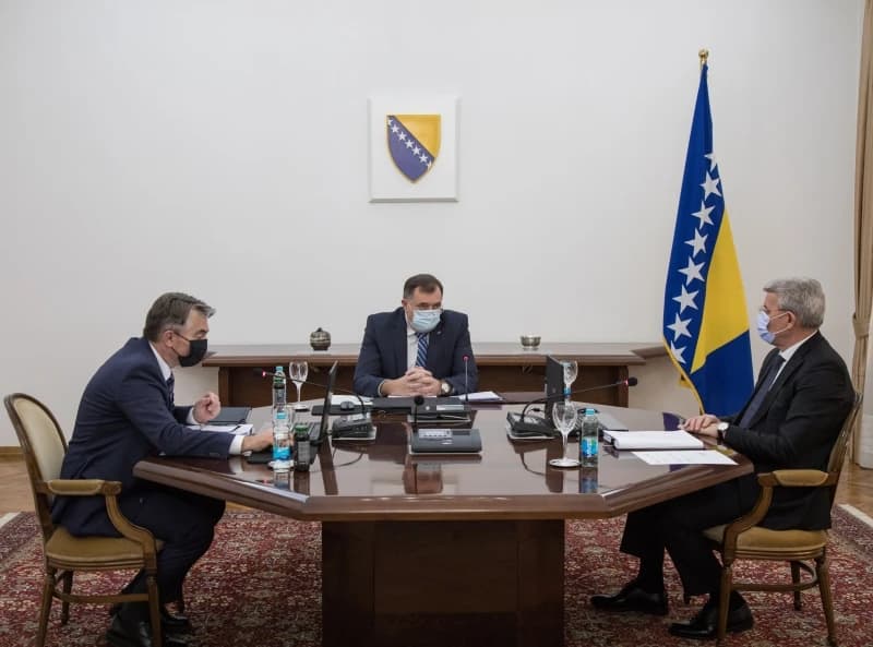 Odgođena vanredna sjednica Predsjedništva o Nacrtu budžeta BiH