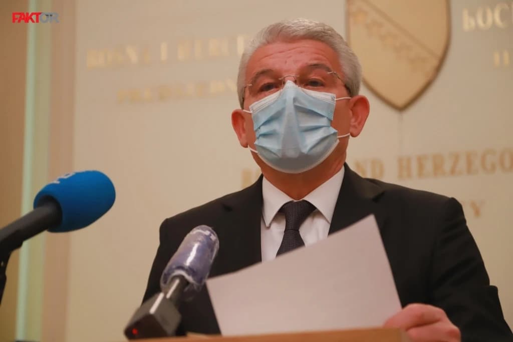 Džaferović: Njihove prijetnje o raspadu podsjećaju na poruke zločinca Karadžića