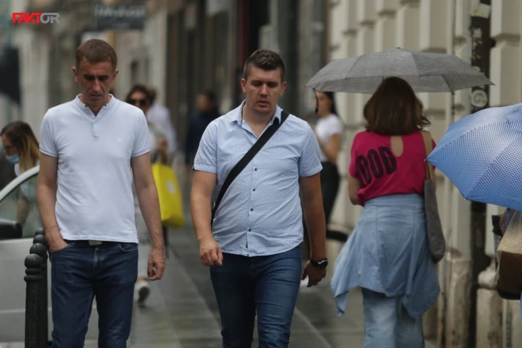 Pretežno oblačno, u večernjim satima mogući pljuskovi
