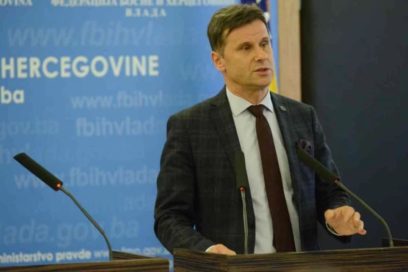 Fadil Novalić