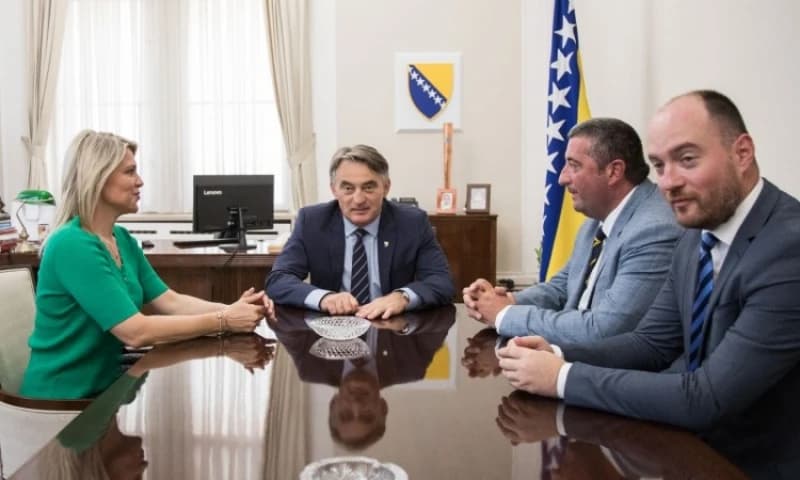 Komšić sa crnogorskom opozicijom: Zahvalio im za usvajanje Rezolucije o genocidu u Srebrenici