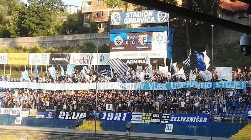 Odličan ambijent u Dolini ćupova: Grbavica otpjevala Grbavicu