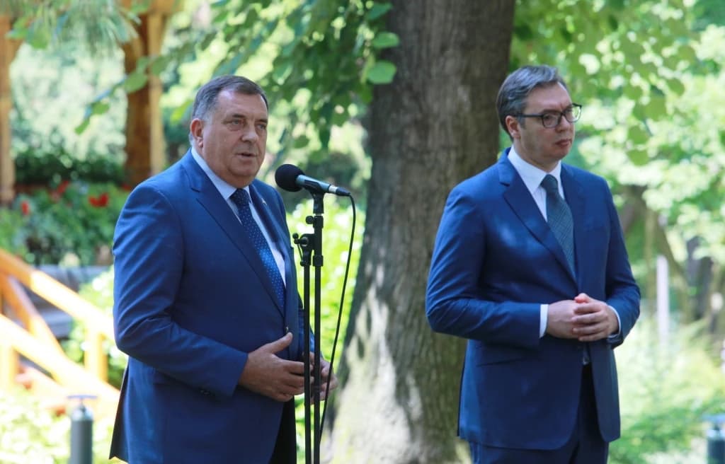 Dodik i Vučić "smislili "novi praznik: Obilježavat će 15. septembar kao dan svih Srba