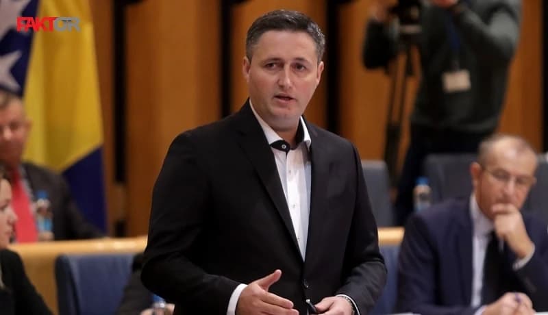 Bećirović: Vučić restaurira projekt "velike Srbije", Zapad ne smije biti "slijep na desno oko"