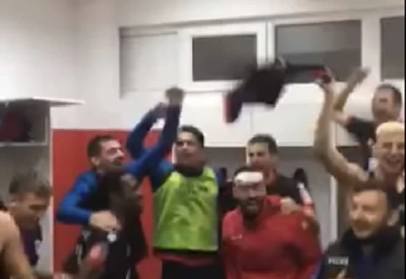 Poslije incidenata na stadionu: Pjesma odjekivala svlačionicom Borca