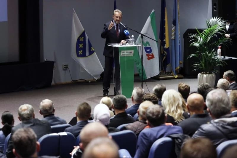Bakir Izetbegović