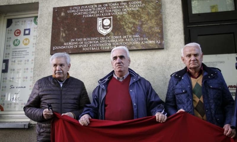 Na ulazu u FIS otkrivena spomen ploča povodom 75. rođendana FK Sarajevo