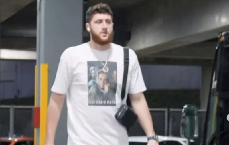 Nurkić prošetao u majici posvećenoj filmu "Halimin put" i izazvao pozitivne reakcije