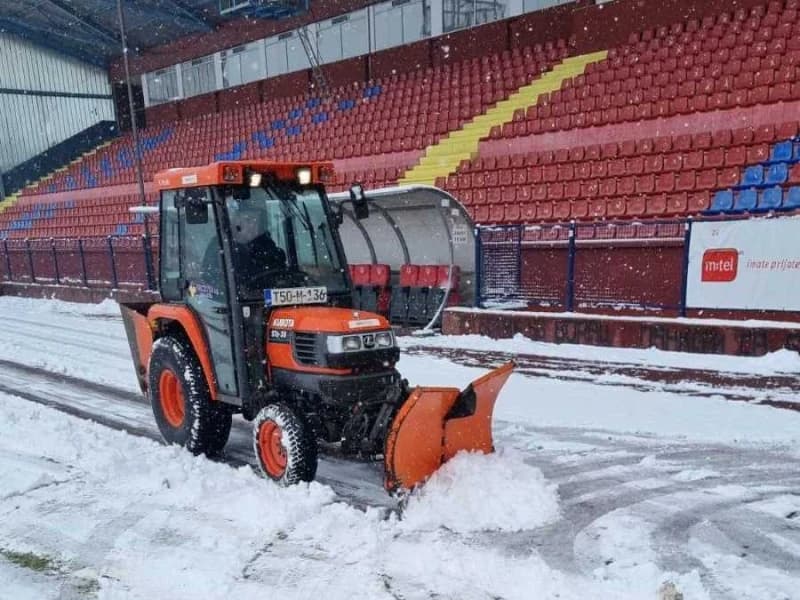 Stadion u Banjoj Luci pod snijegom, da li će se igrati meč Borac - Velež?