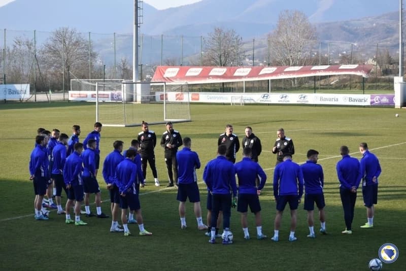 Zmajevi nastavili pripreme za Luksemburg, Misimović posmatrao trening