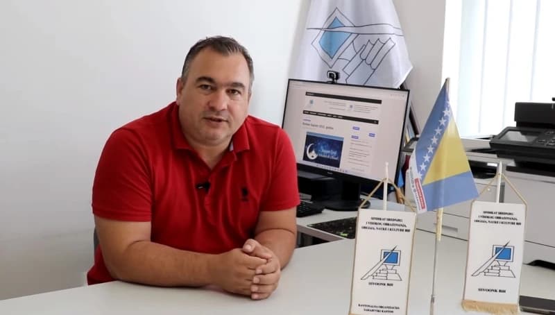 Predsjednik Sindikata srednjeg i visokog obrazovanja, odgoja, nauke i kulture Kantona Sarajevo, Admir Šuvalić