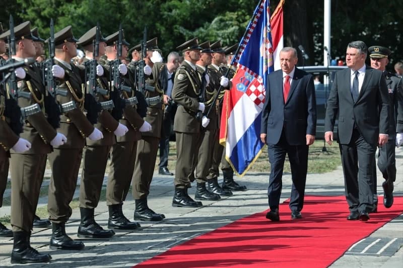 Turski predsjednik Erdogan dočekan u Zagrebu uz najviše državne počasti