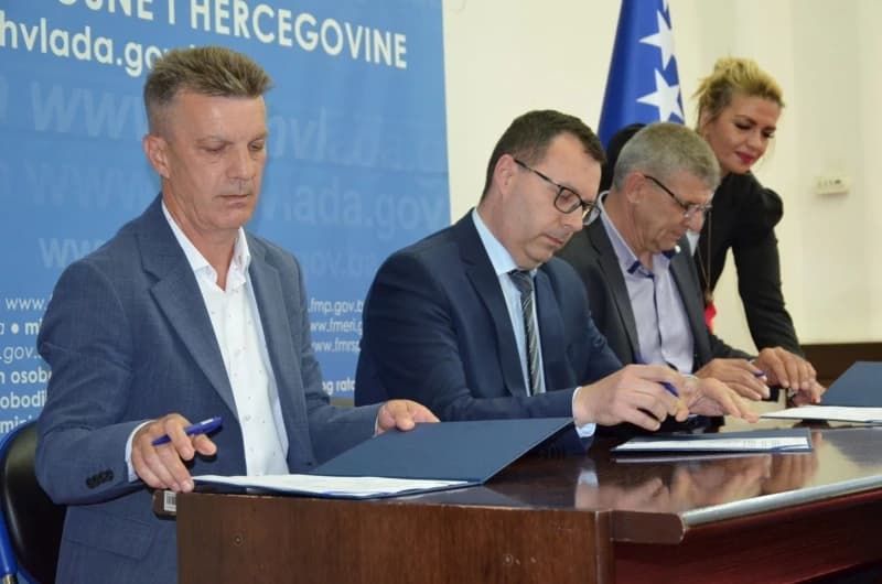 Džindić potpisuje Kolektivni ugovor za rudarstvo