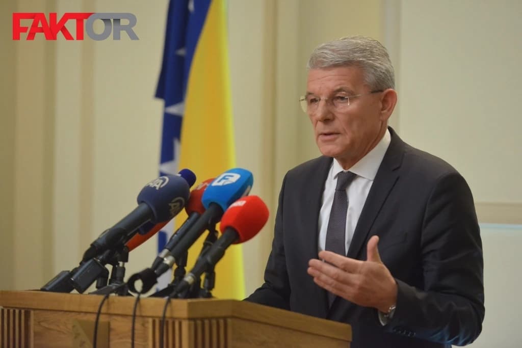 Džaferović: Skandal sa zastavom RS u Predsjedništvu BiH neće proći nekažnjeno!