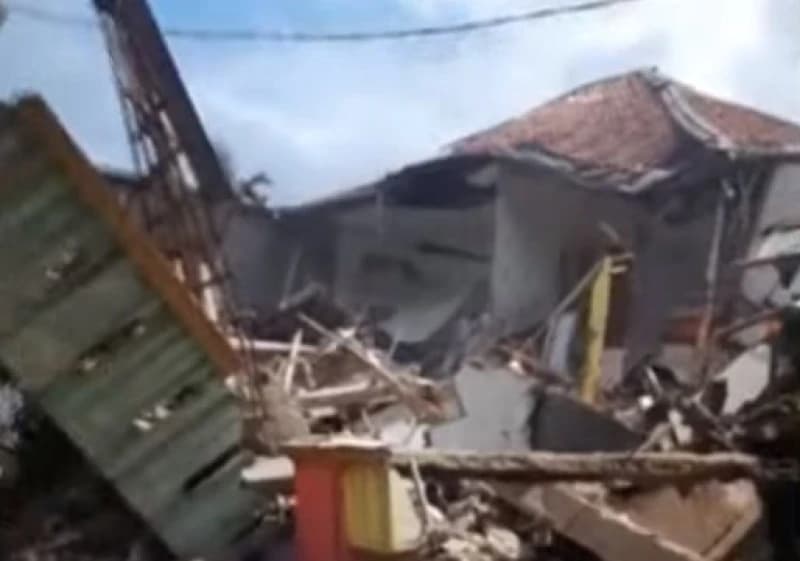 Snažan zemljotres pogodio Indoneziju, ima poginulih i povrijeđenih