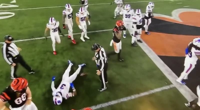 Uznemirujuće: Zvijezda NFL-a kritično nakon sudara, oživljavali ga na terenu