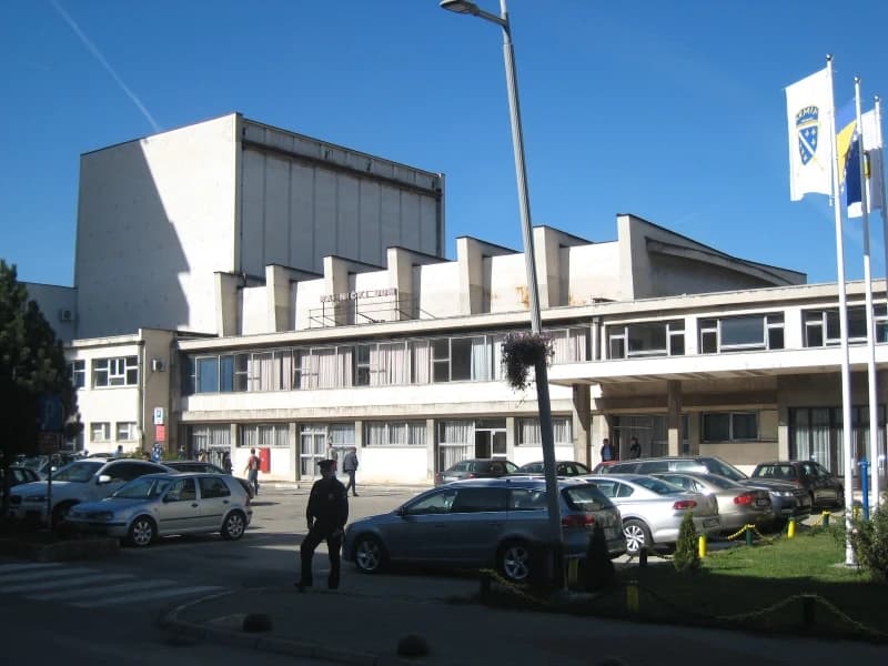 Radnički dom u Banovićima