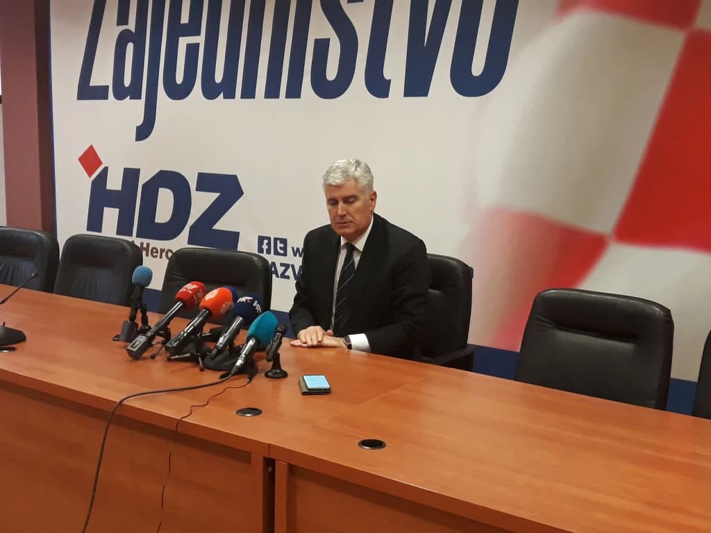 Čović o Dodikovoj izjavi i uniformama: Dolijevanje ulja na vatru