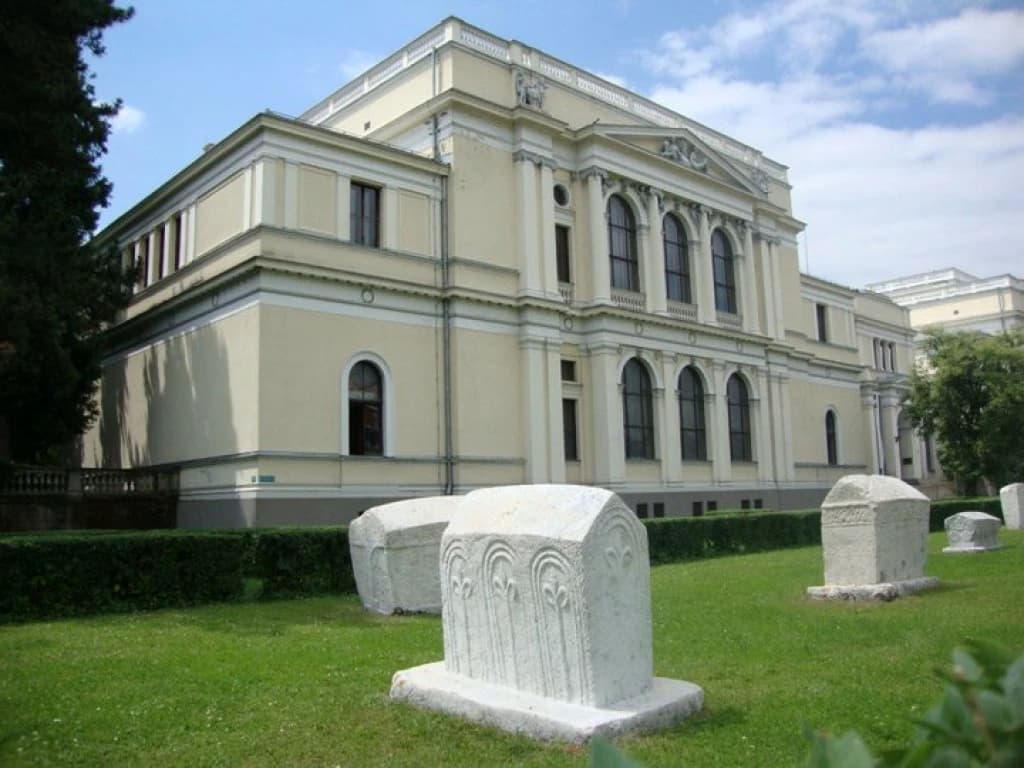 Zemaljski muzej 