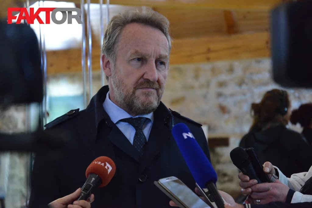 Izetbegović o OSBiH: Mladi odlaze, na koncu završe u rovovima, to ne bi trebao biti ni Dodikov cilj