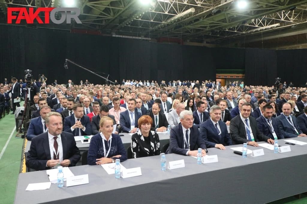 SDA bira novo Predsjedništvo, otvoren prostor za više nebošnjaka u stranačkom rukovodstvu