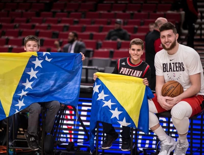 Navijač Portlanda slomio obje ruke, Nurkića upitao za motivaciju