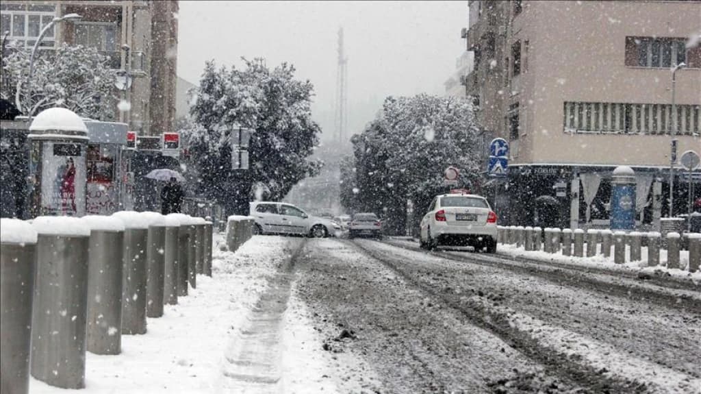 Poledica na planinskim prevojima, mostovima i prilazima tunelima