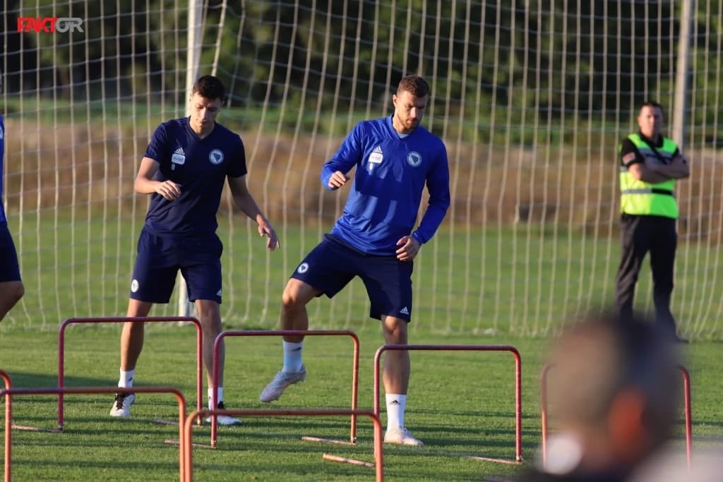 Petev  dočekuje reprezentativce na Ilidži, u ponedjeljak prvi trening