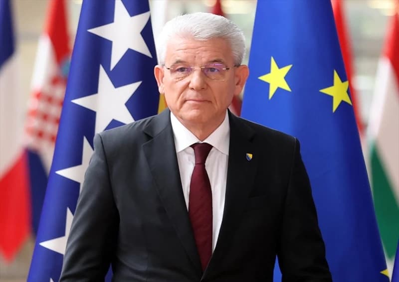 Džaferović čestitao pobjedu Vučiću: Stabilni i dobri odnosi između BiH i Srbije od primarnog su interesa