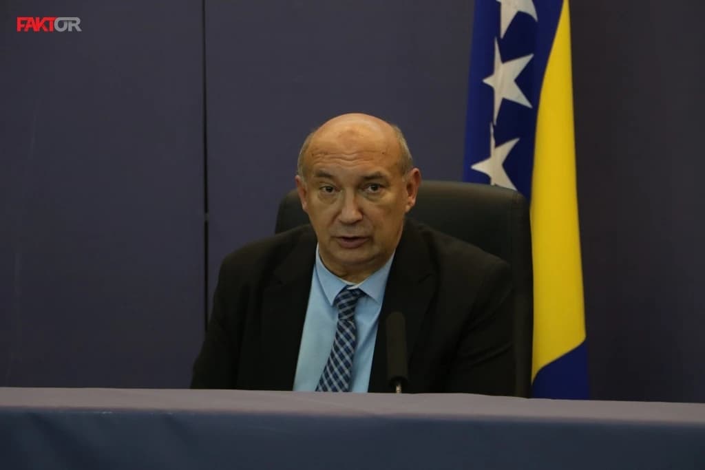 Vjerski praznici u FBiH: Poslodavac dužan omogućiti radniku odsustvo do četiri dana u godini