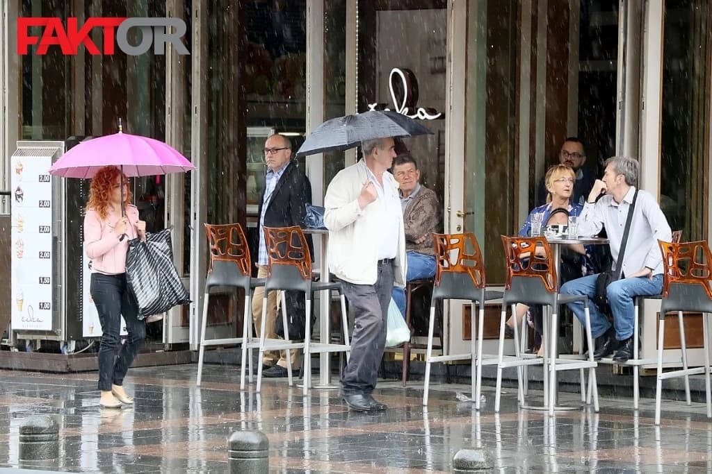 Veći dio dana pretežno oblačno, u poslijepodnevnim satima razvedravanje