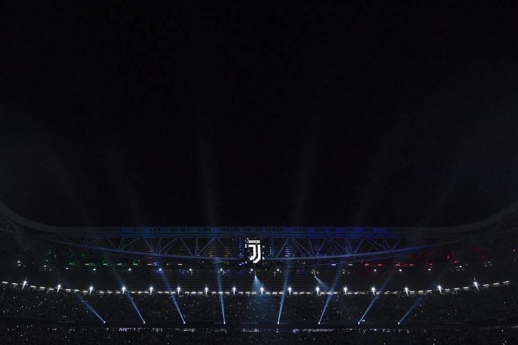 Navijače na Allianz stadionu osam minuta prije utakmice dočekat će iznenađenje