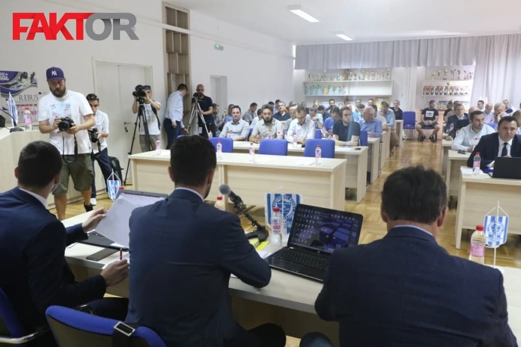 Počela Skupština, Željo dobija novog predsjednika