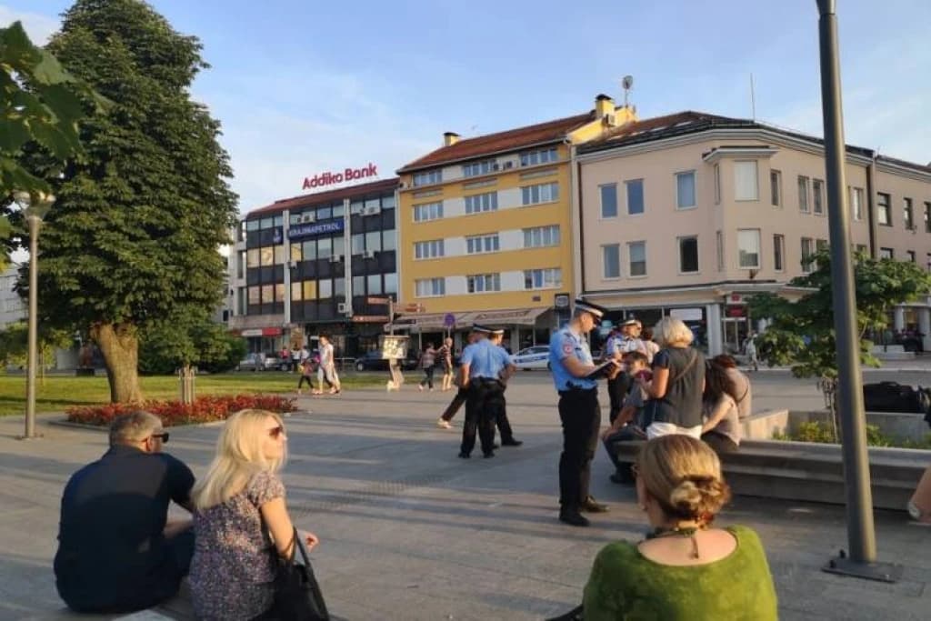 Službenici PU Banja Luka pisali prekršajne prijave