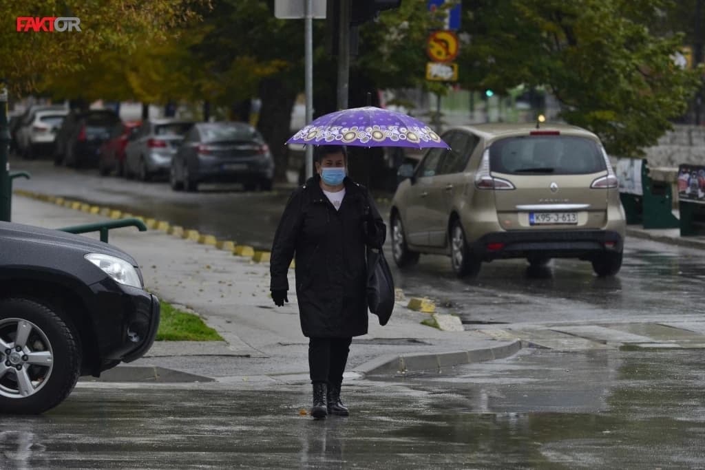 Danas oblačno sa kišom, na planinama će padati snijeg