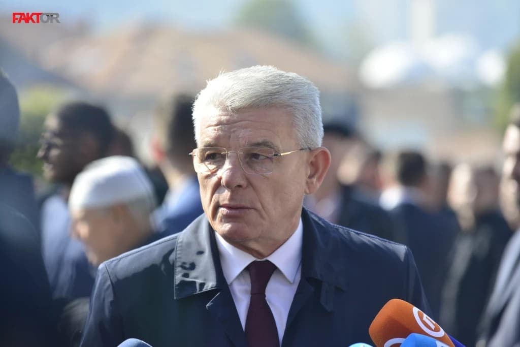 Džaferović: Sa tugom sam primio vijest o smrti profesora Fikreta Karčića