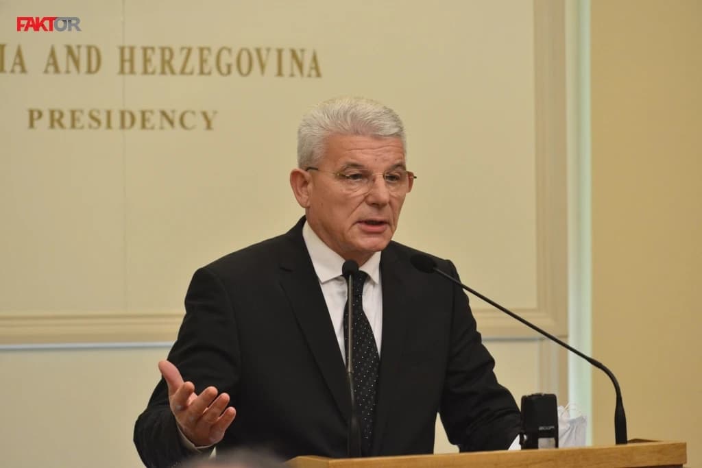 Od danas dužnost predsjedavajućeg Predsjedništva BiH preuzima Šefik Džaferović