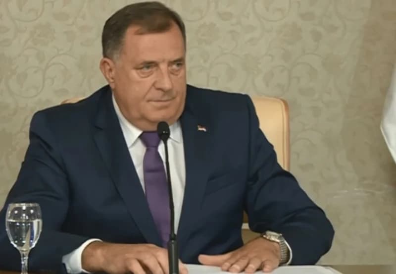 Dodik "otkrio" da ga Britanci planiraju pokupiti i odvesti na neko nepoznato mjesto