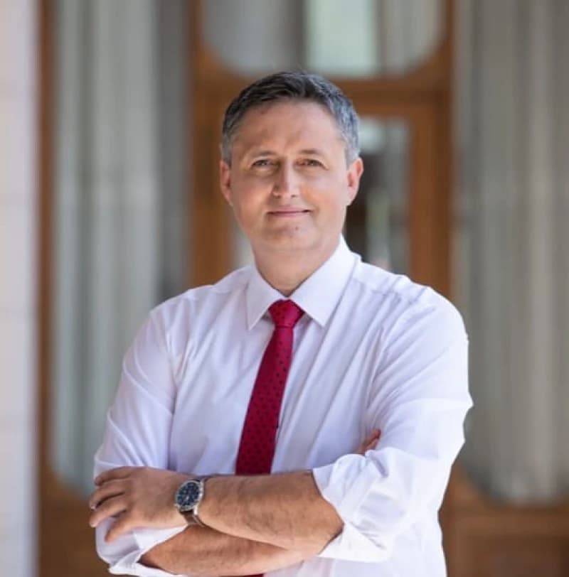 Denis Bećirović napisao otvoreno pismo Aleksandru Vučiću