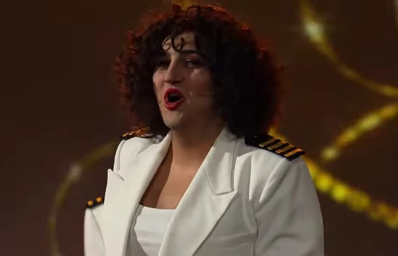 Bh. glumac i pjevač nastupio u hrvatskom showu kao Doris Dragović i oduševio publiku i žiri