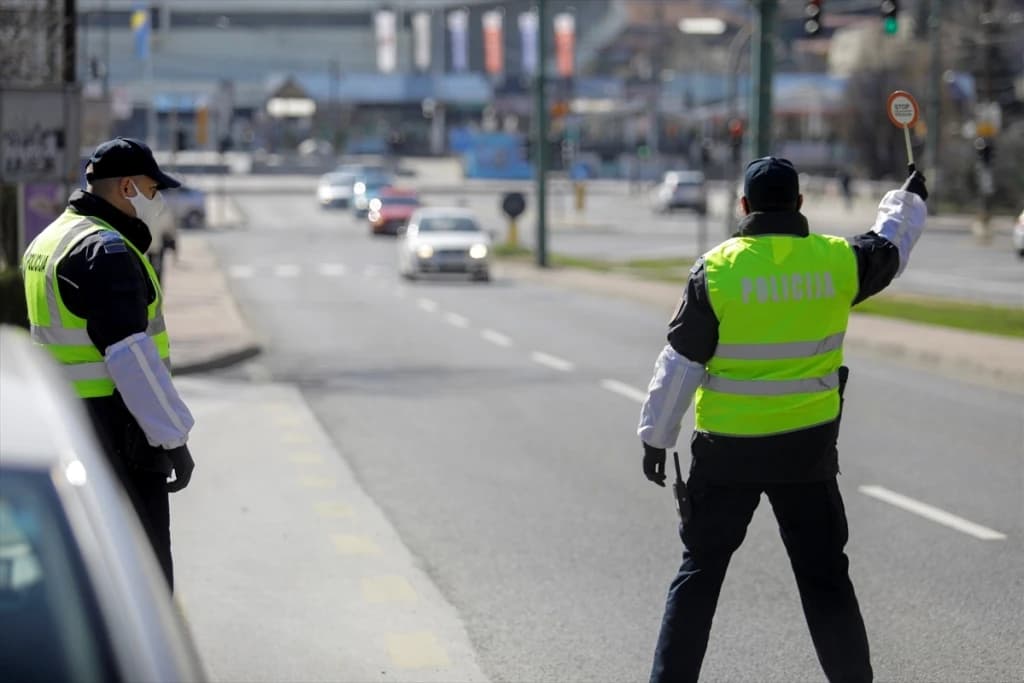 Ako se podaci o radnom stažu i uplatama ne slažu "u dan", policajac ne može u penziju