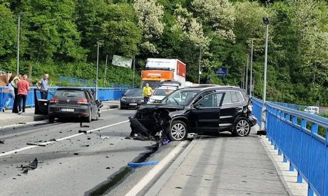 S mjesta događaja