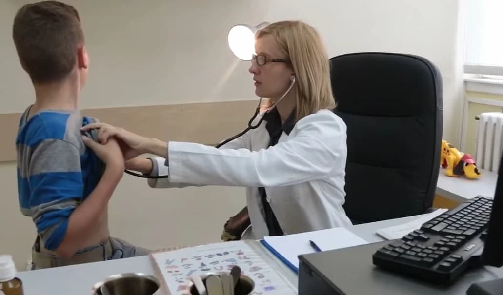Pedijatri se žale na nezakoniti rad nedjeljom i praznicima
